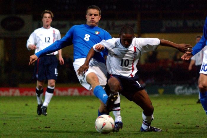 Matteo-Brighi-Jermain-Defoe-Italy-Under-21-England-Under-21.jpg