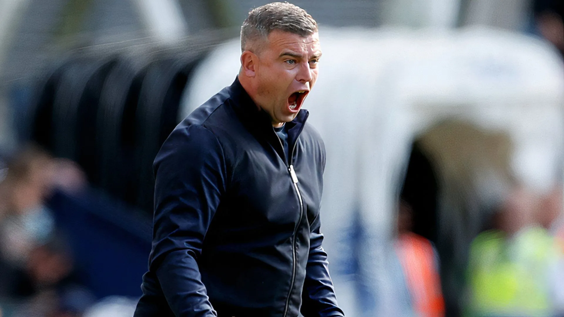 HLV Steven Schumacher trong màu áo CLB Bolton Wanderers