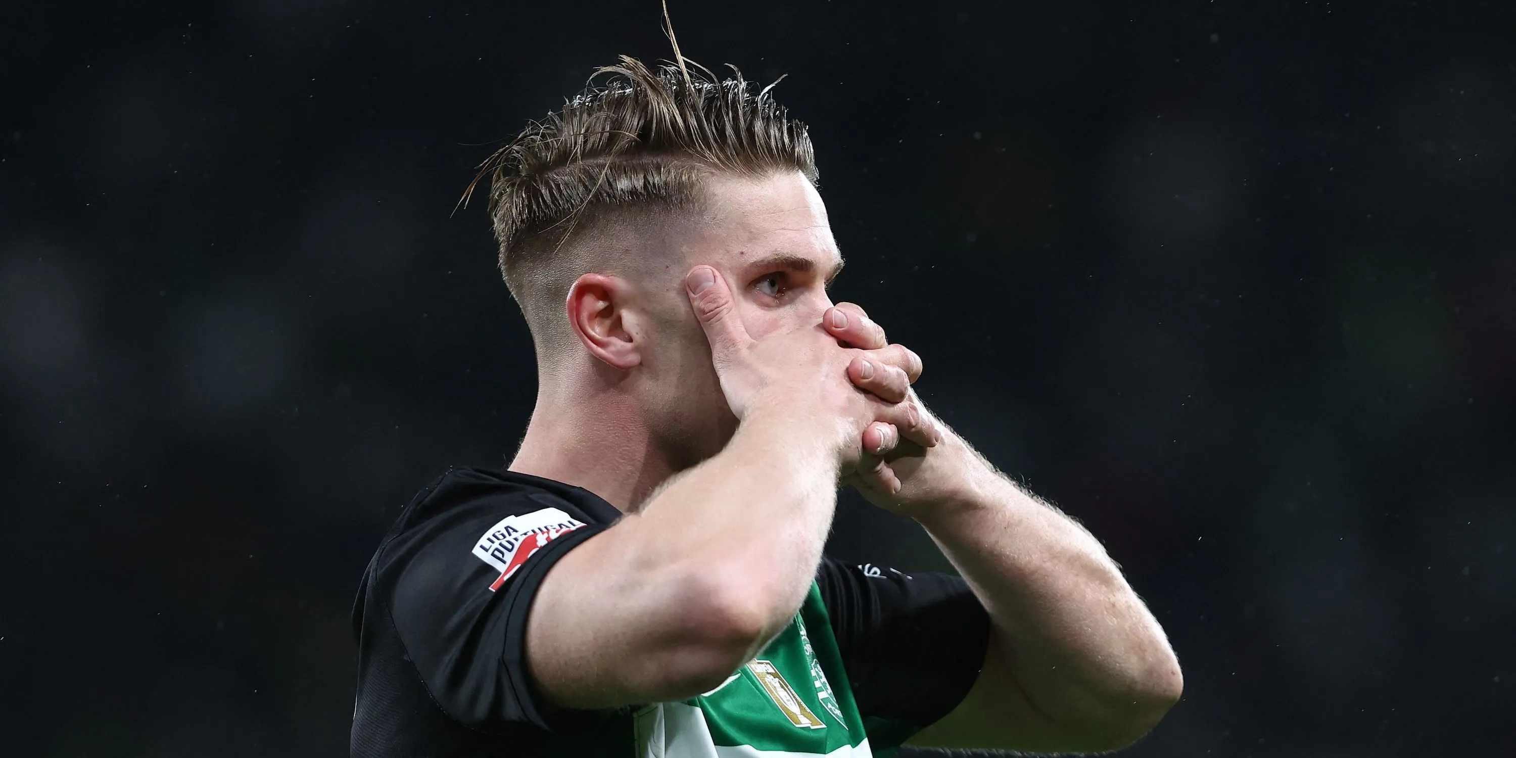 Viktor Gyokeres ăn mừng bàn thắng trong màu áo Sporting CP mùa giải 2023-2024