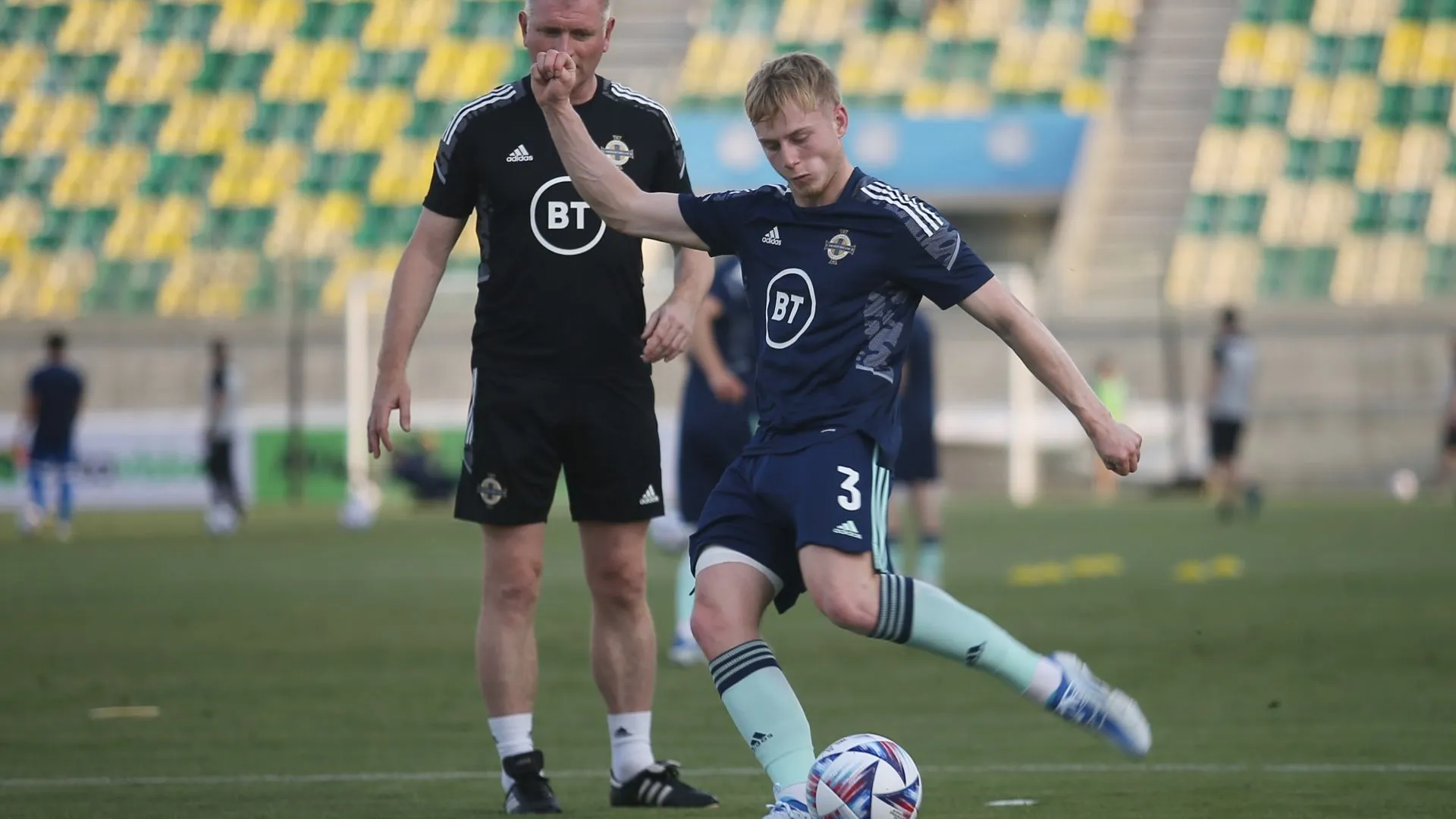 Cầu thủ chạy cánh Paddy Lane thi đấu cho Portsmouth mùa giải 2023-2024 tại Championship