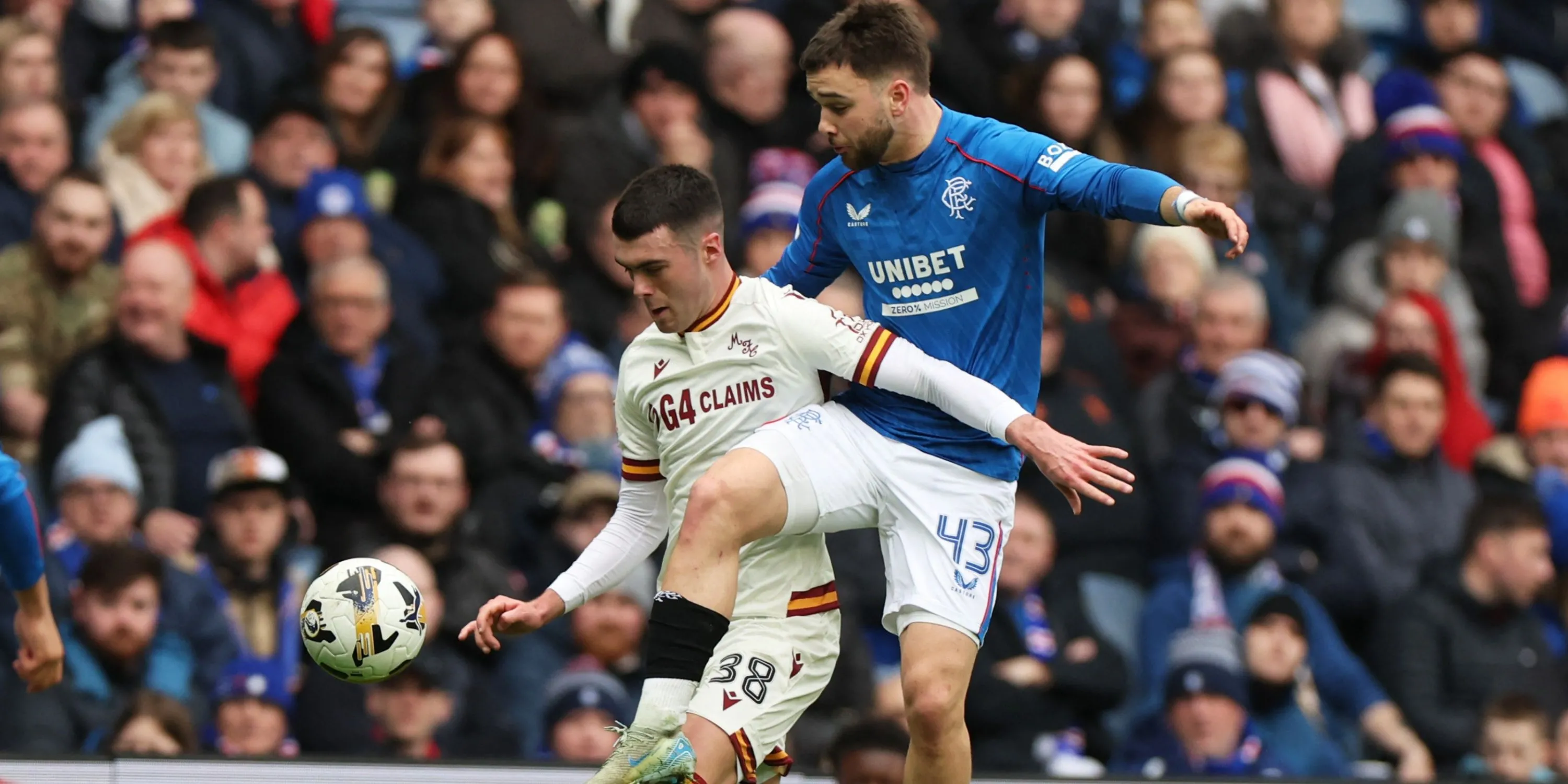 Chân dung tiền vệ trẻ Lennon Miller, tài năng được Leeds United quan tâm trên thị trường chuyển nhượng