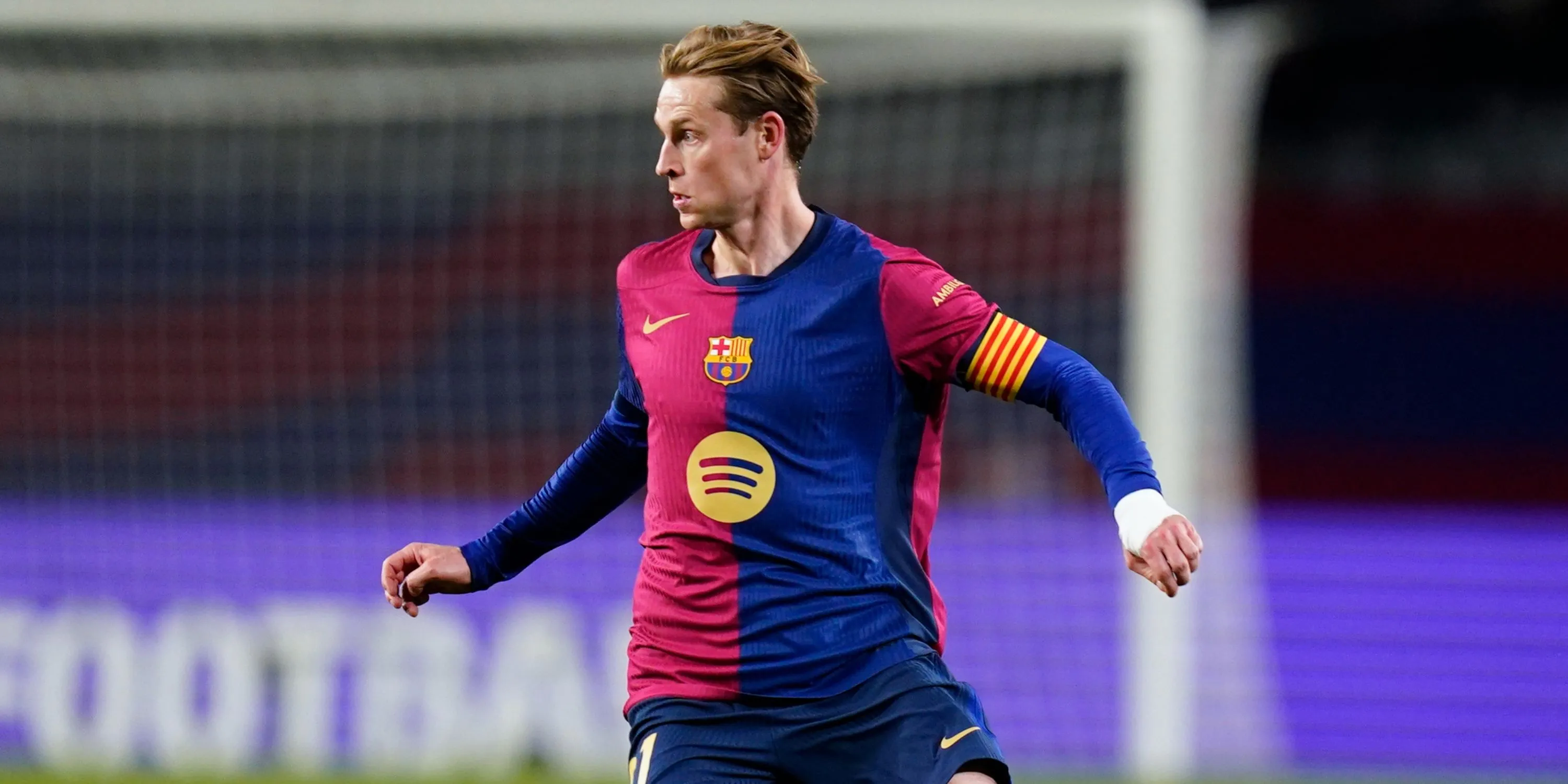 Frenkie de Jong trong màu áo Barcelona mùa giải 2024-2025