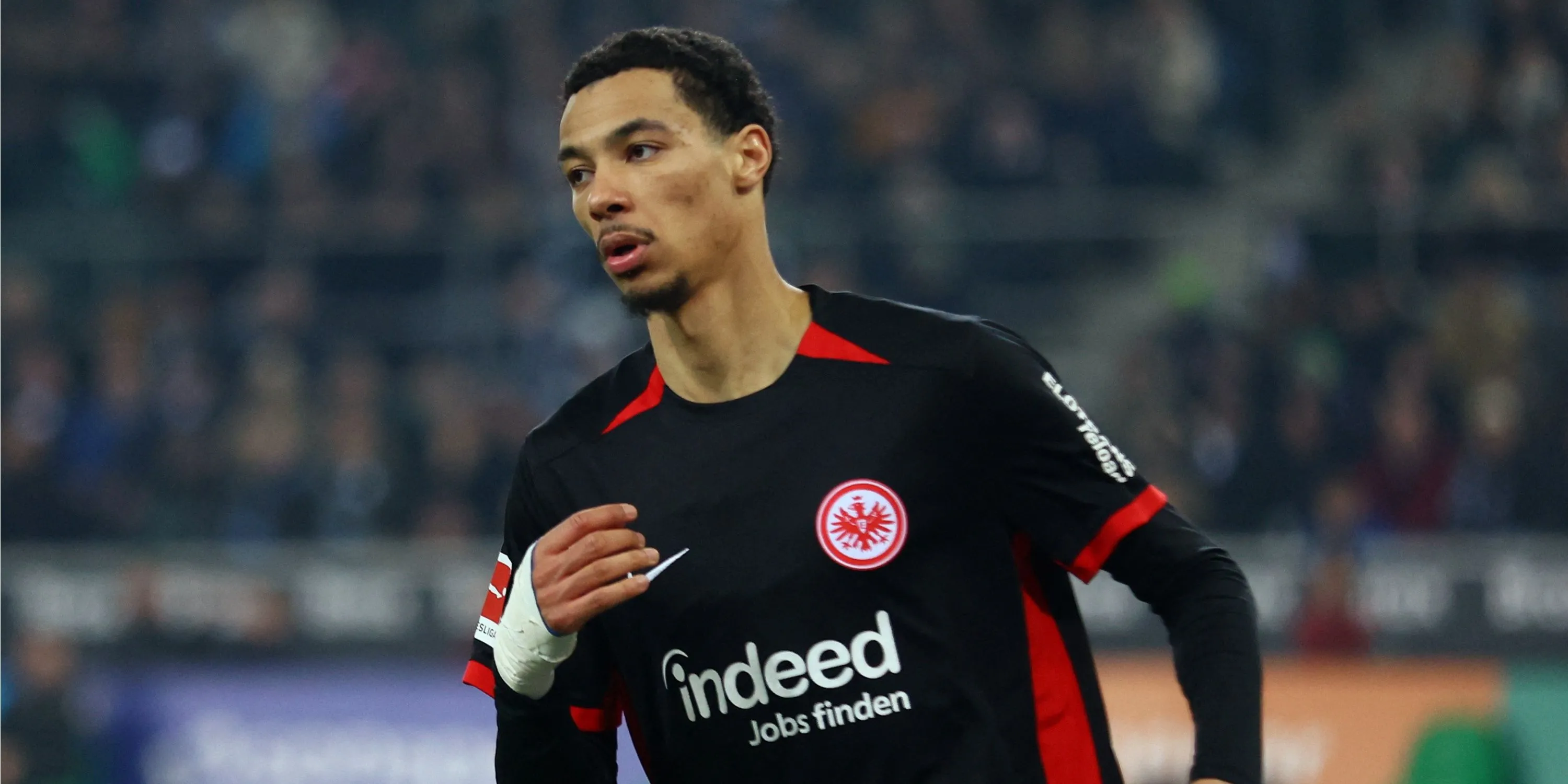 Hugo Ekitiké thi đấu cho Eintracht Frankfurt.