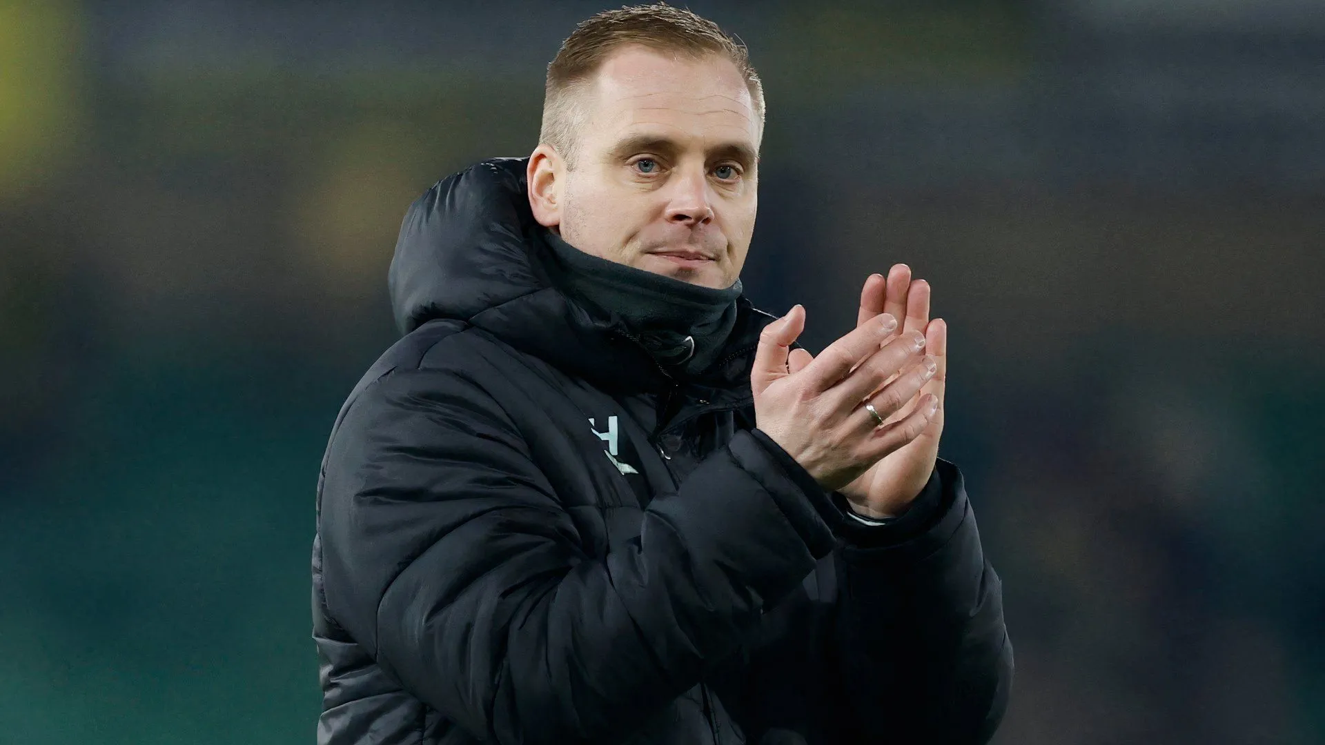 Johannes Hoff Thorup trên băng ghế huấn luyện Norwich City