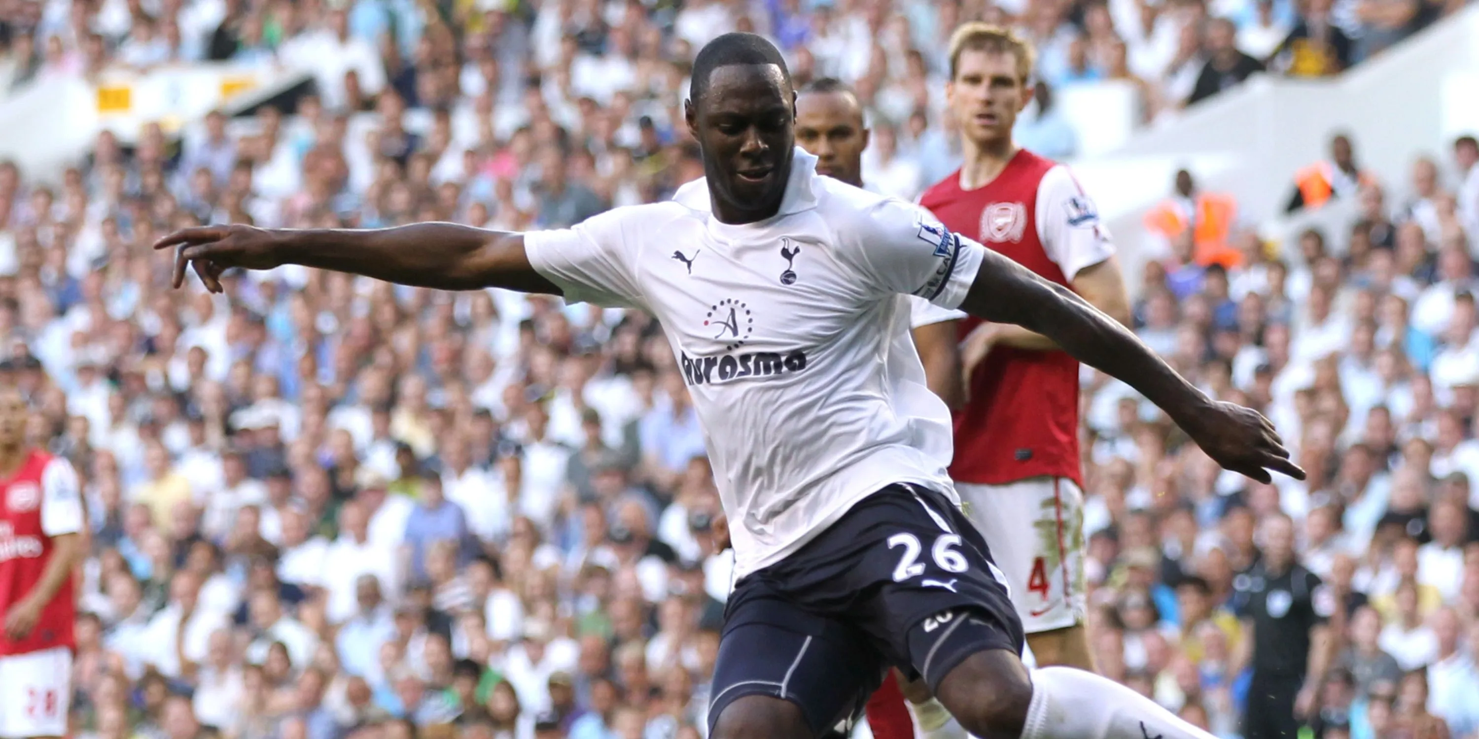 Ledley King trong màu áo Tottenham Hotspur - Trung vệ huyền thoại Premier League