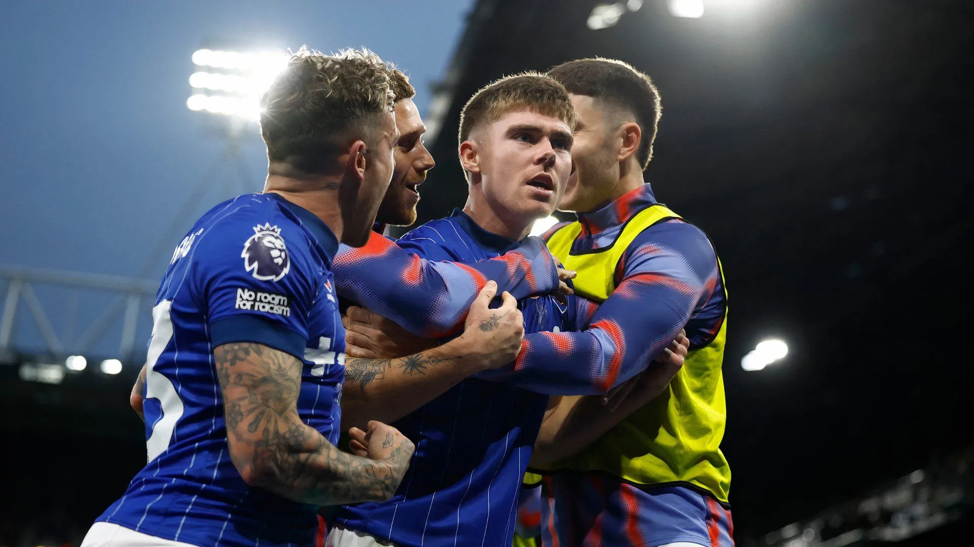 Leif Davis trong màu áo Ipswich Town thi đấu tại Premier League