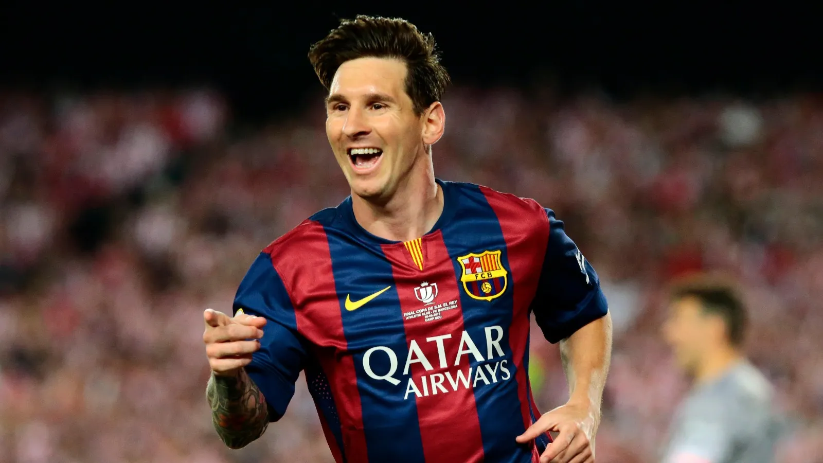 Lionel Messi ăn mừng bàn thắng trong màu áo Barcelona tại Champions League, thể hiện khả năng ghi bàn đa dạng.
