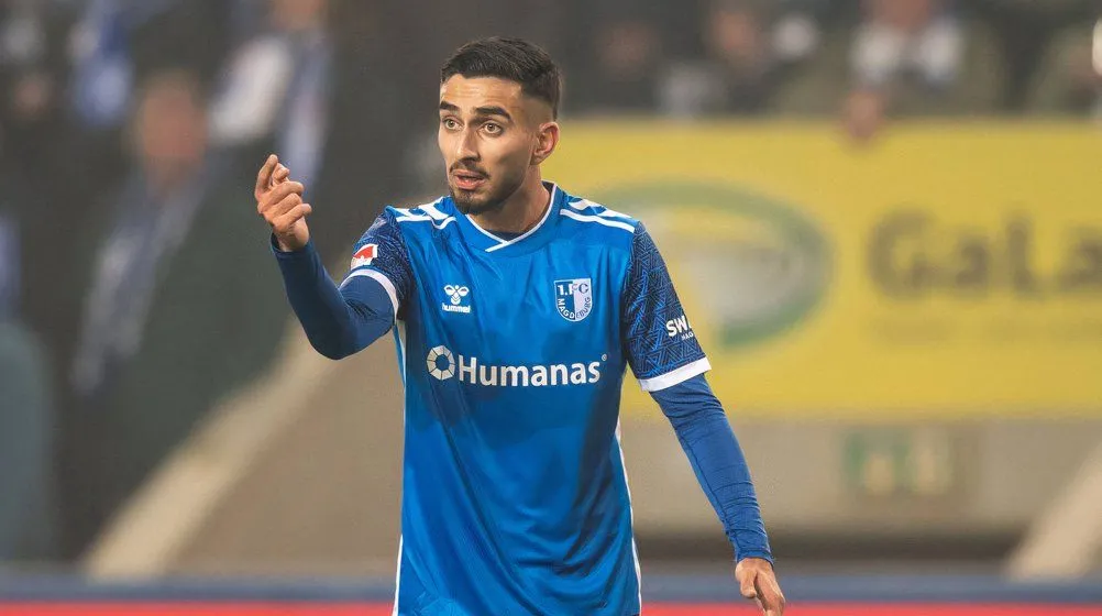 Livan Burcu tiền vệ cánh trẻ thi đấu cho Magdeburg