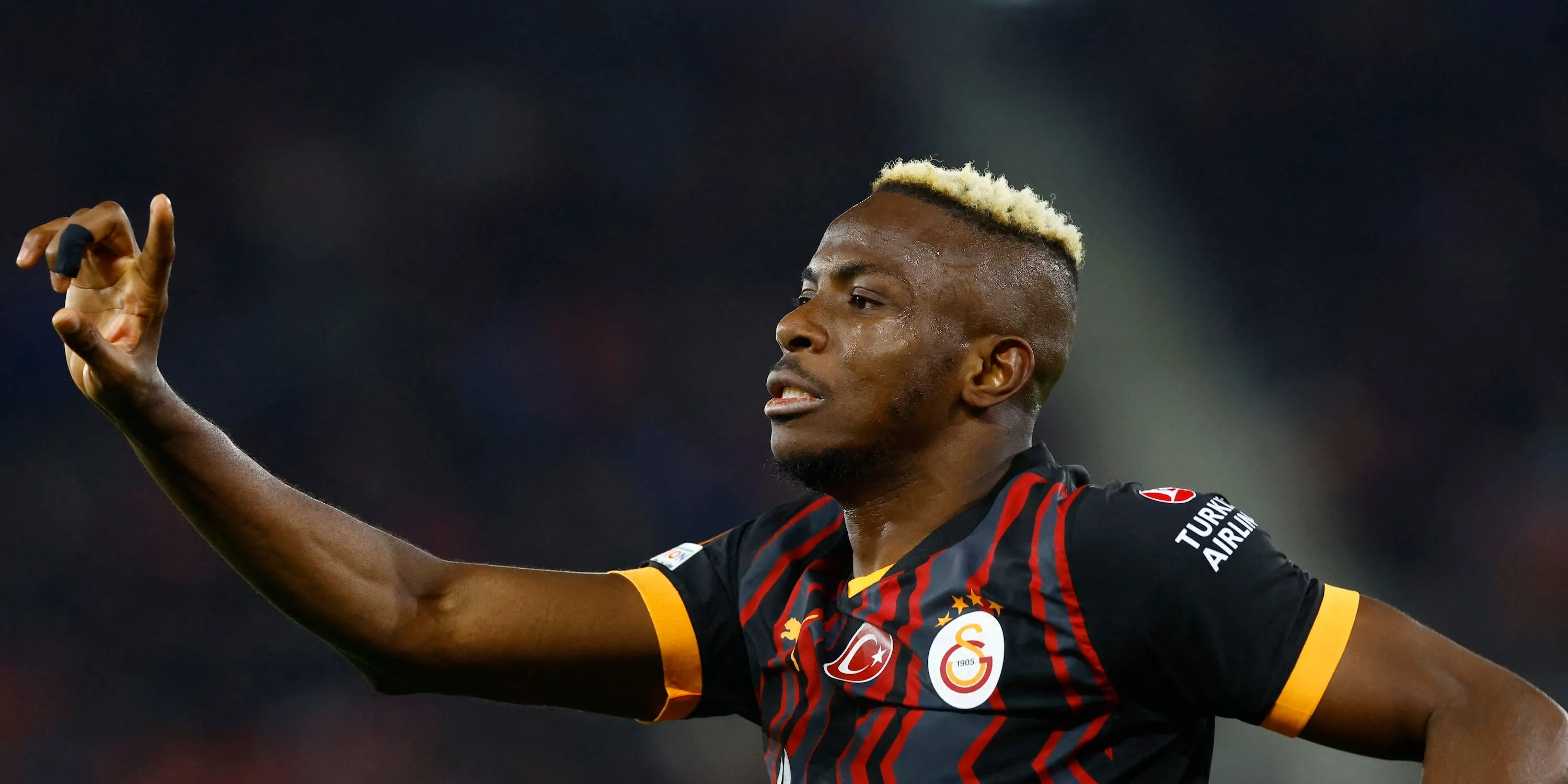 Victor Osimhen ăn mừng bàn thắng bị từ chối khi khoác áo Galatasaray
