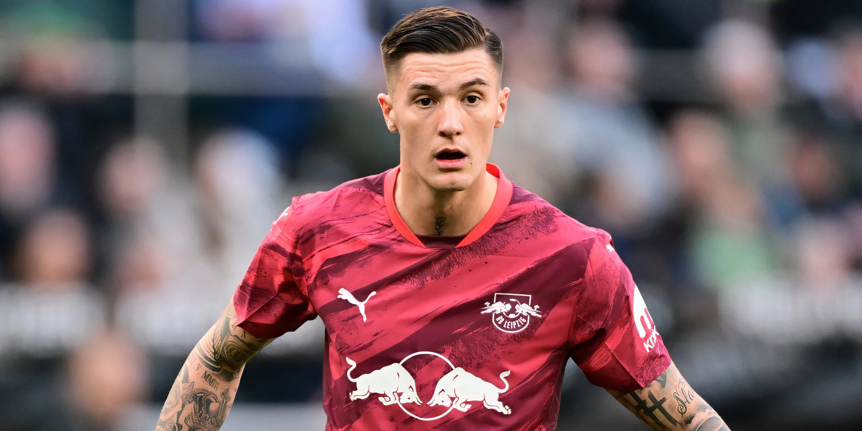 Benjamin Sesko thi đấu trong màu áo RB Leipzig