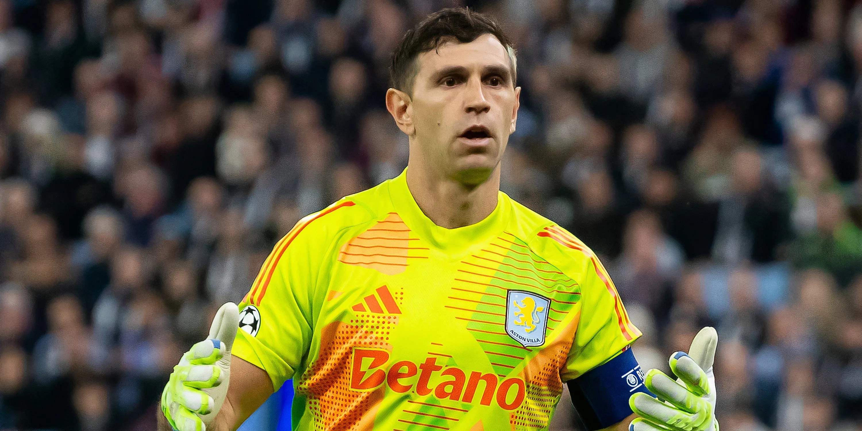 Emiliano Martinez trong màu áo Aston Villa