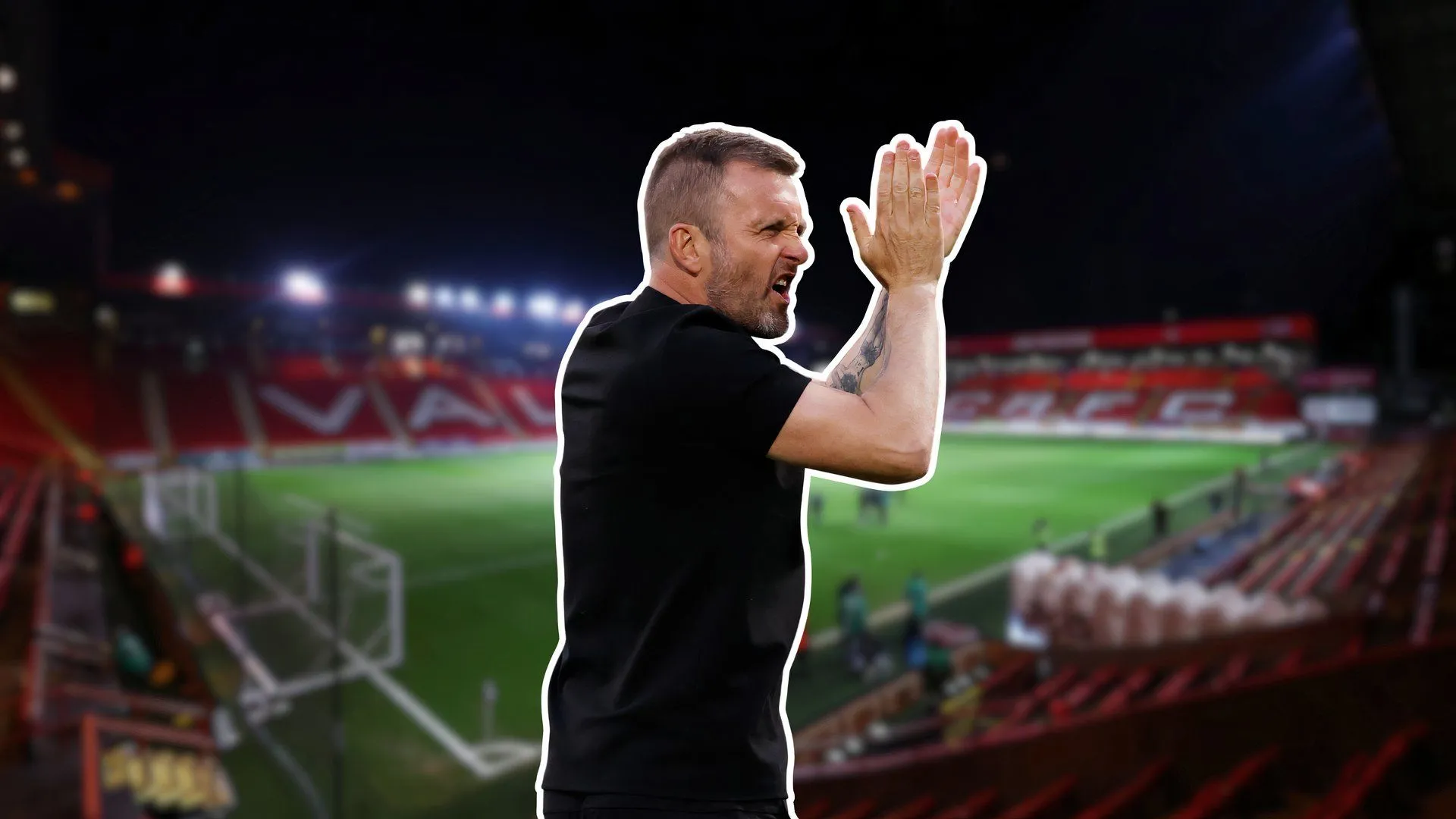 Huấn luyện viên Nathan Jones của Charlton Athletic