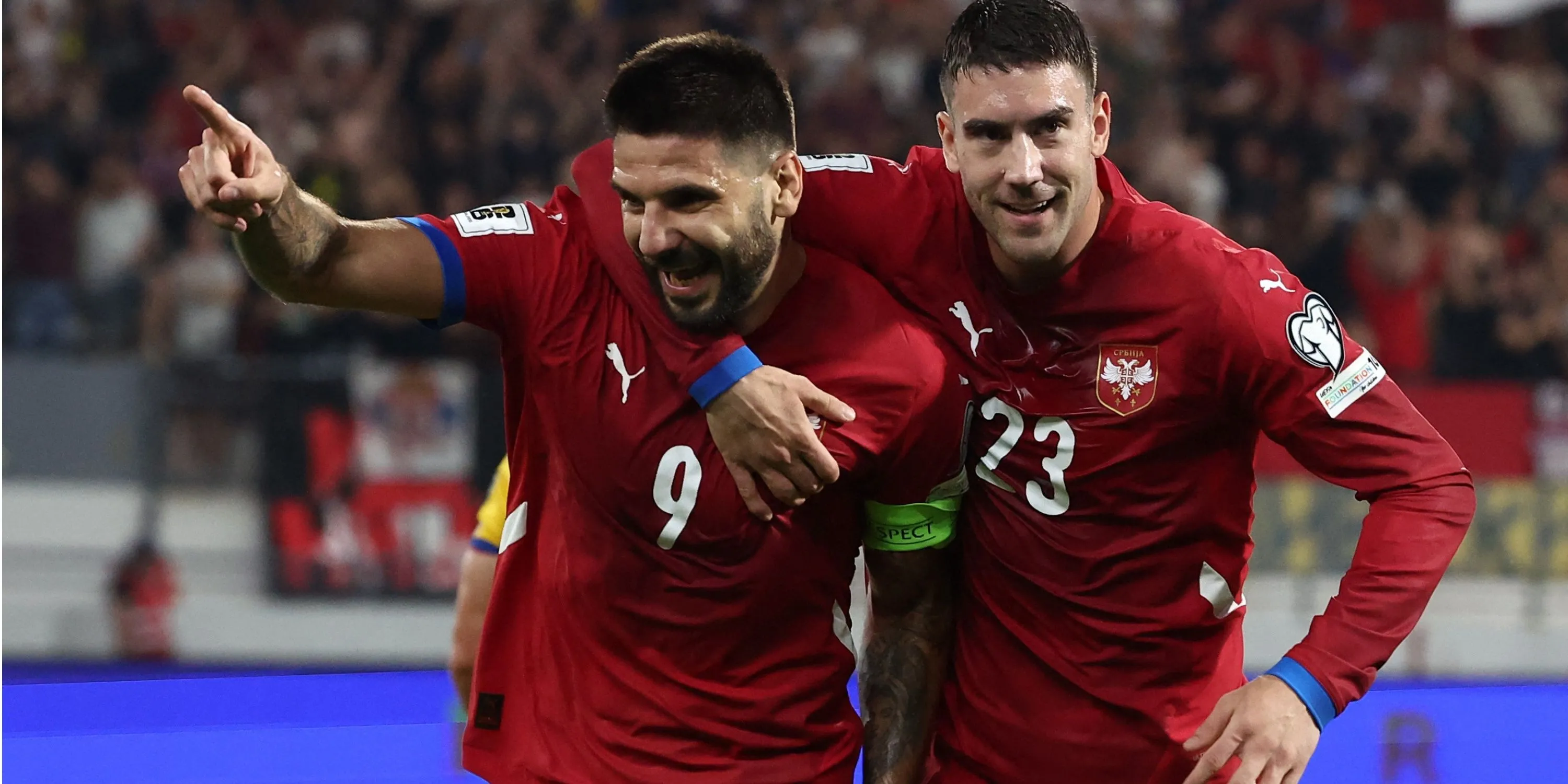 Aleksandar Mitrovic trong màu áo đội tuyển Serbia, minh chứng cho sự bền bỉ và đẳng cấp của anh khi đối mặt với thử thách lớn.