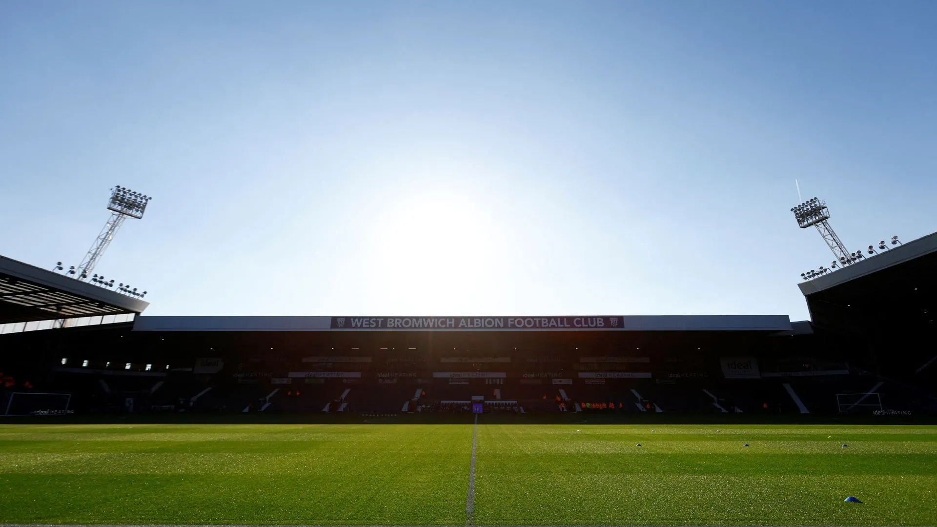 Cổng vào sân vận động The Hawthorns của West Bromwich Albion