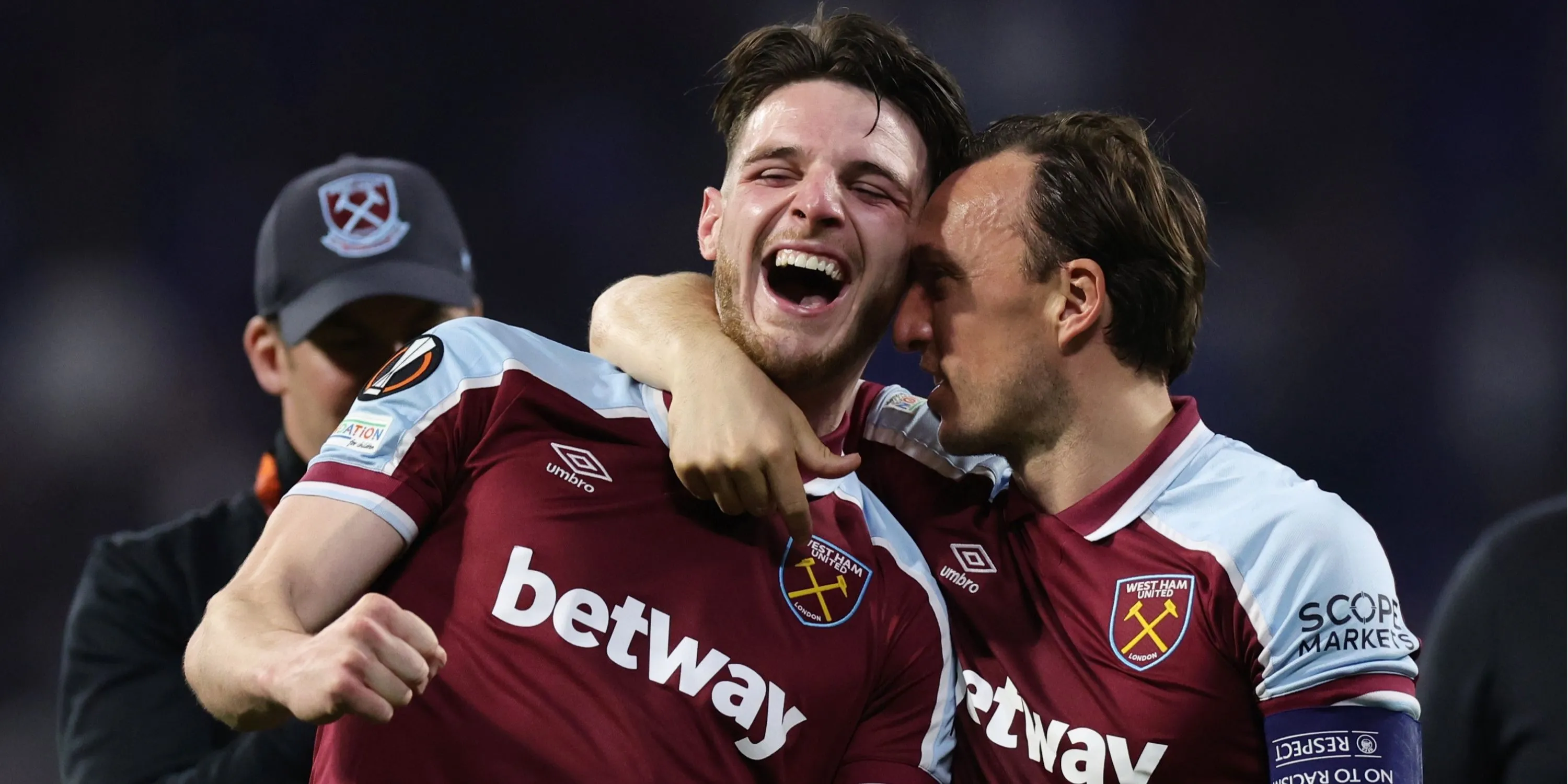 Declan Rice và Dan Chesters trong màu áo West Ham United