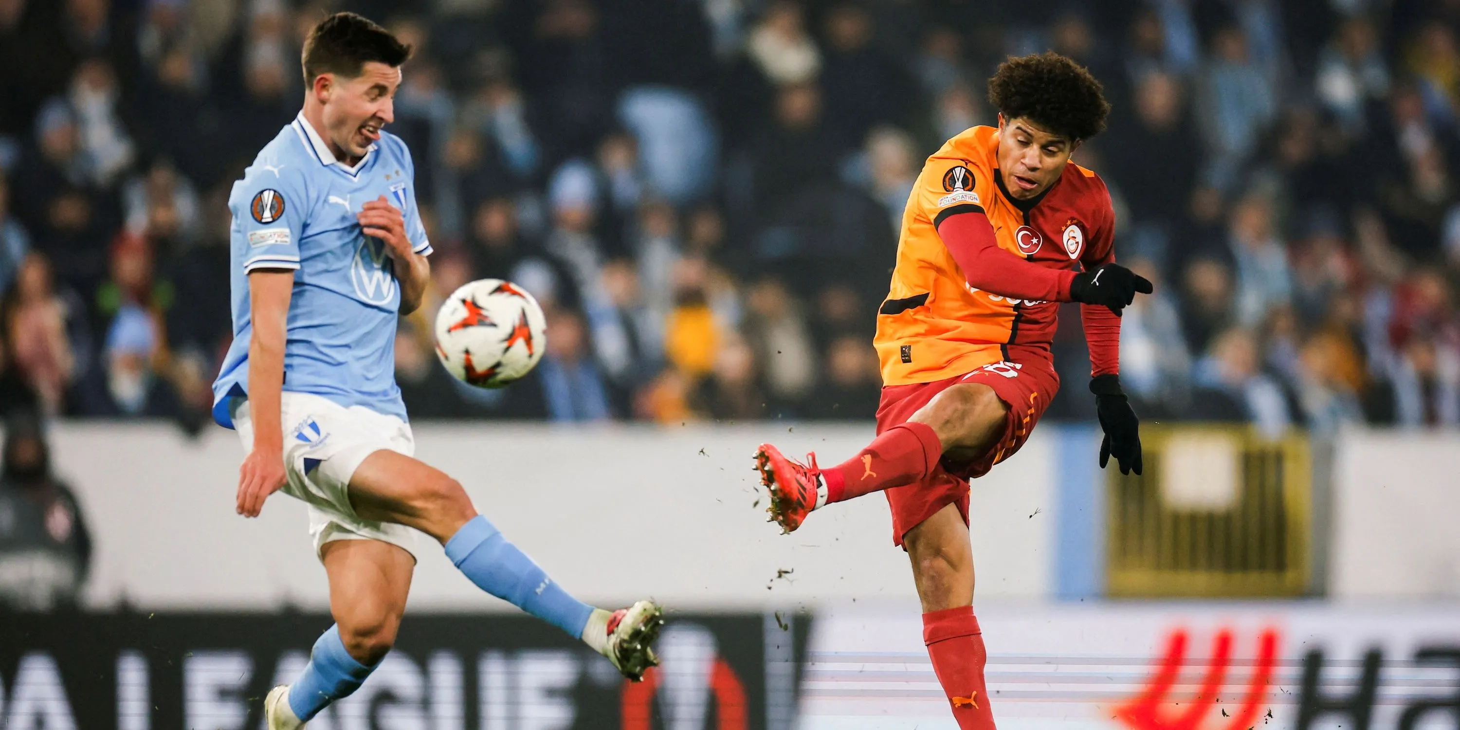 Gabriel Sara trong màu áo Galatasaray, ngôi sao người Brazil lọt vào tầm ngắm của Leeds United