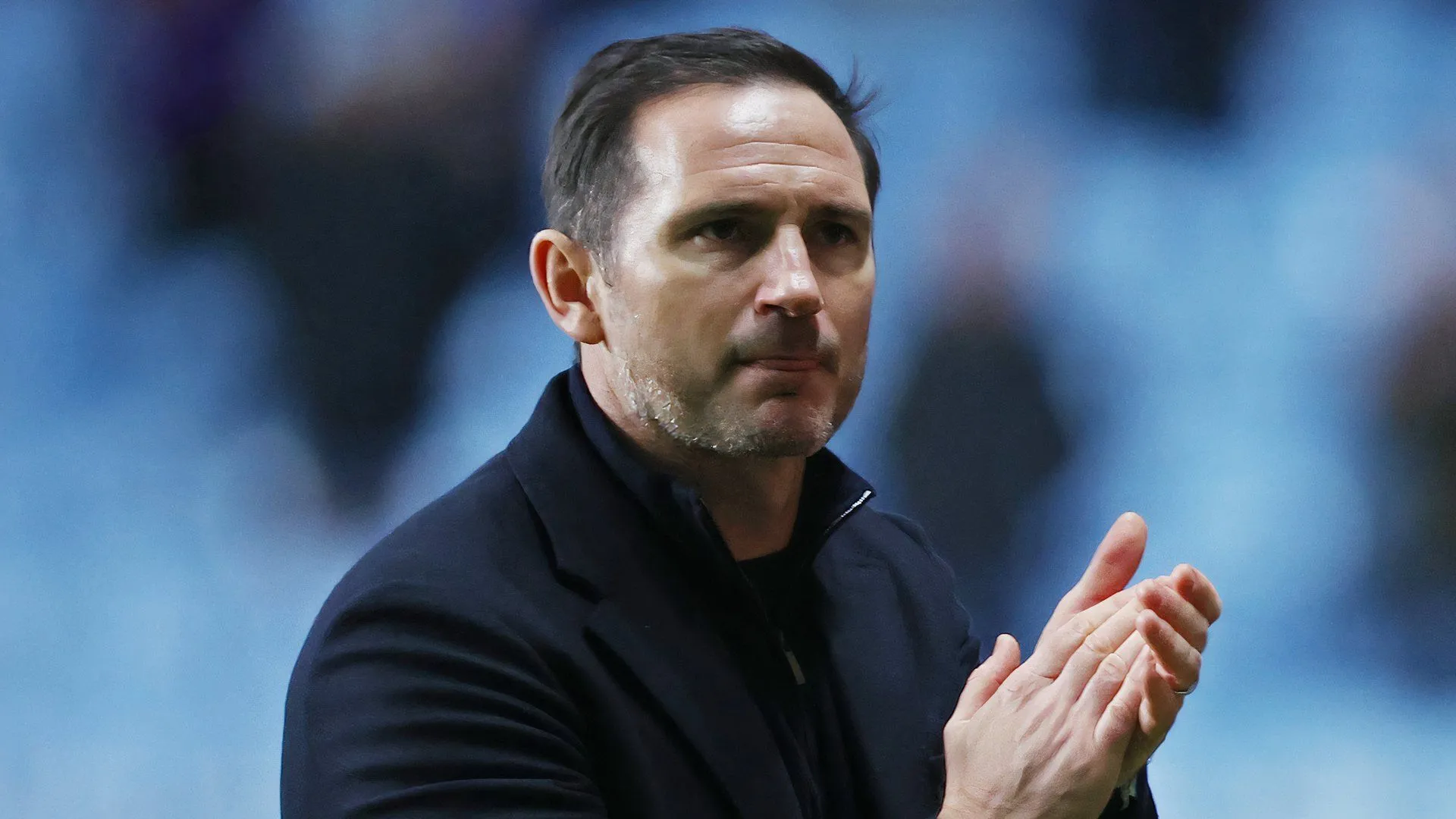 Huấn luyện viên Frank Lampard của Coventry City, người đang tìm kiếm những mảnh ghép tấn công chất lượng cho đội hình mùa tới.