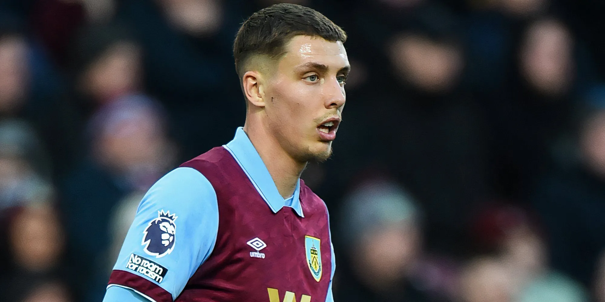 Maxime Estève trong màu áo Burnley