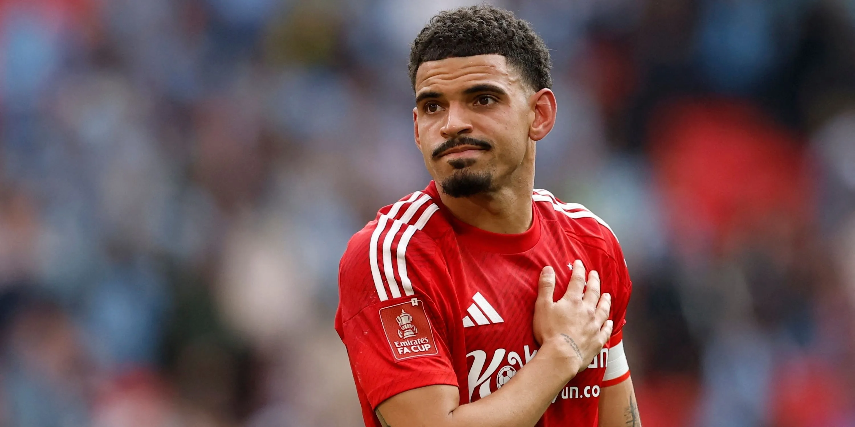 Morgan Gibbs-White, mục tiêu chuyển nhượng của Tottenham, trong màu áo Nottingham Forest