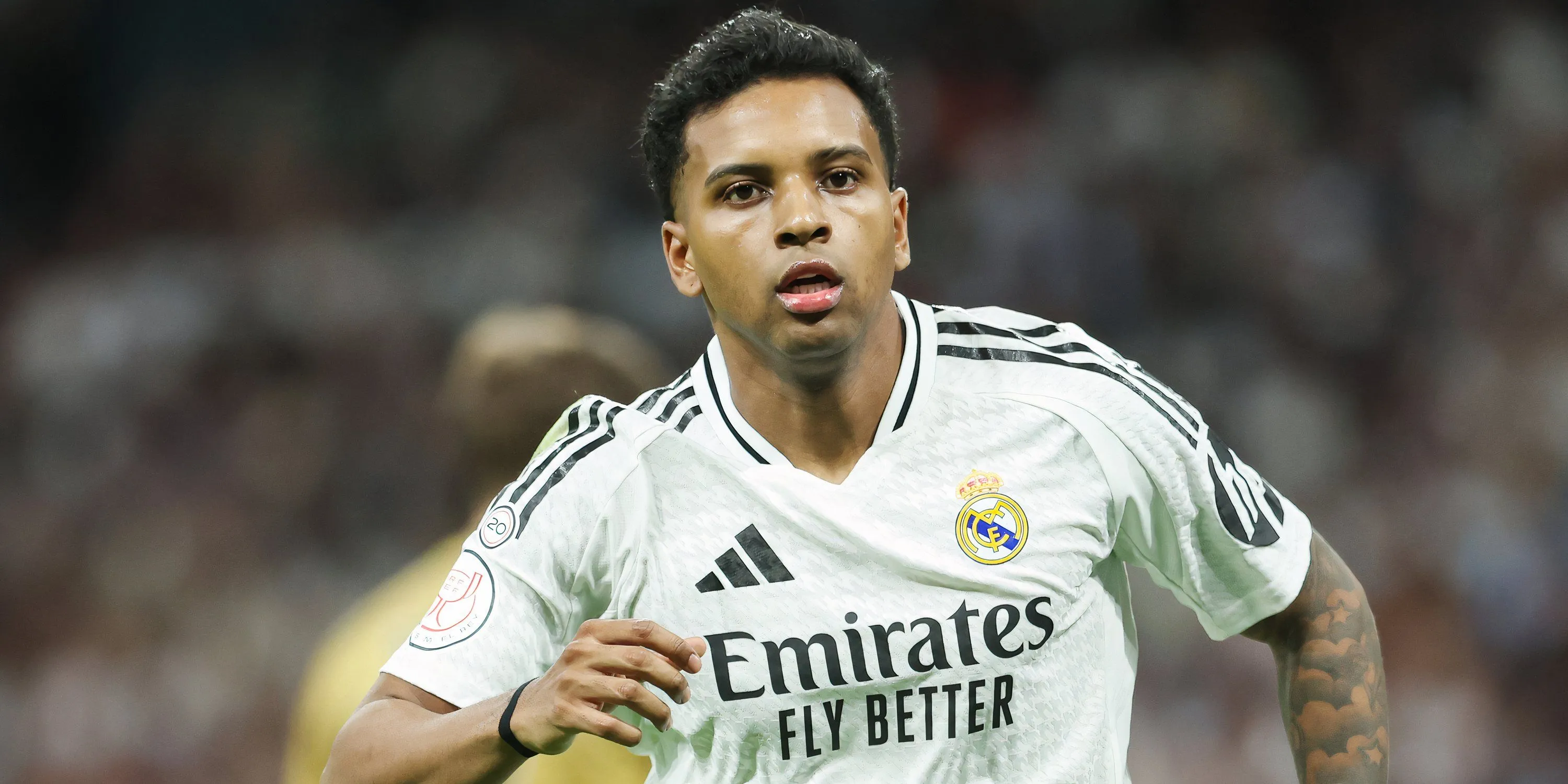 Rodrygo dứt điểm đầy uy lực trong màu áo Real Madrid, một khoảnh khắc ấn tượng mà Liverpool đang khao khát.