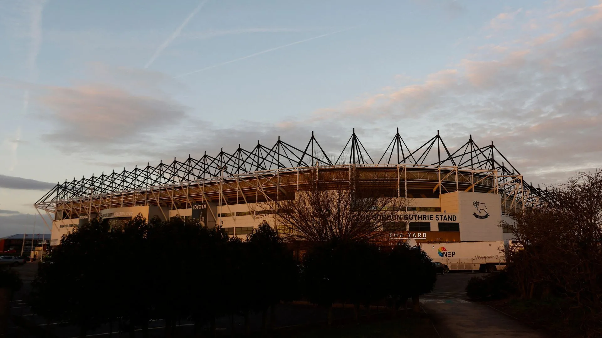 Sân vận động Pride Park, mái nhà mới của Patrick Agyemang tại Derby County, đang chờ đợi màn ra mắt của tân binh.