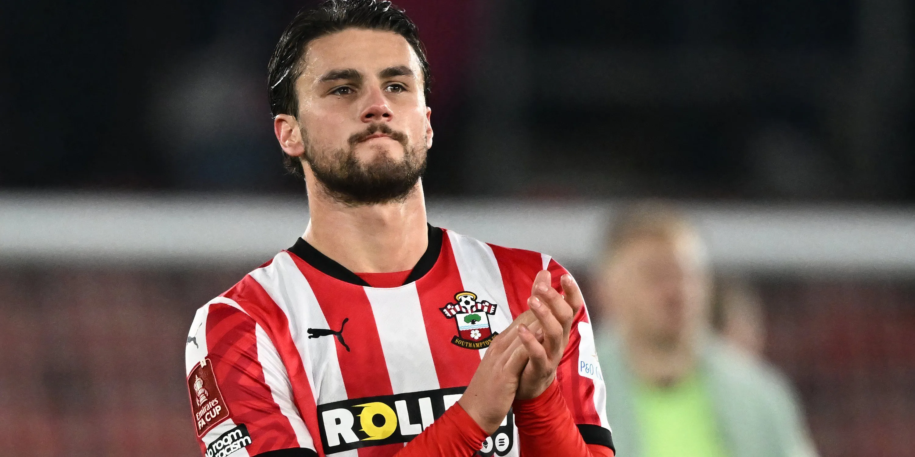 Taylor Harwood-Bellis, trung vệ Southampton, đang được West Ham theo đuổi