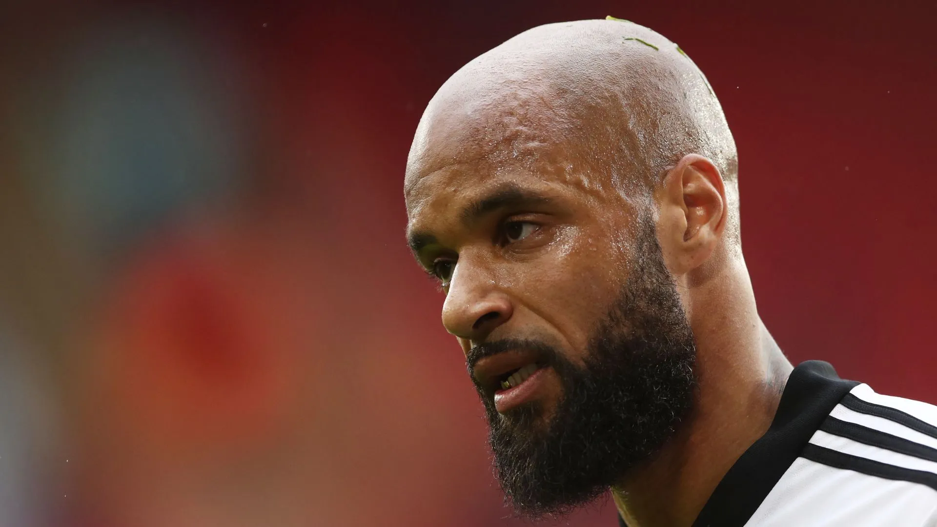 Tiền đạo David McGoldrick trong màu áo Barnsley