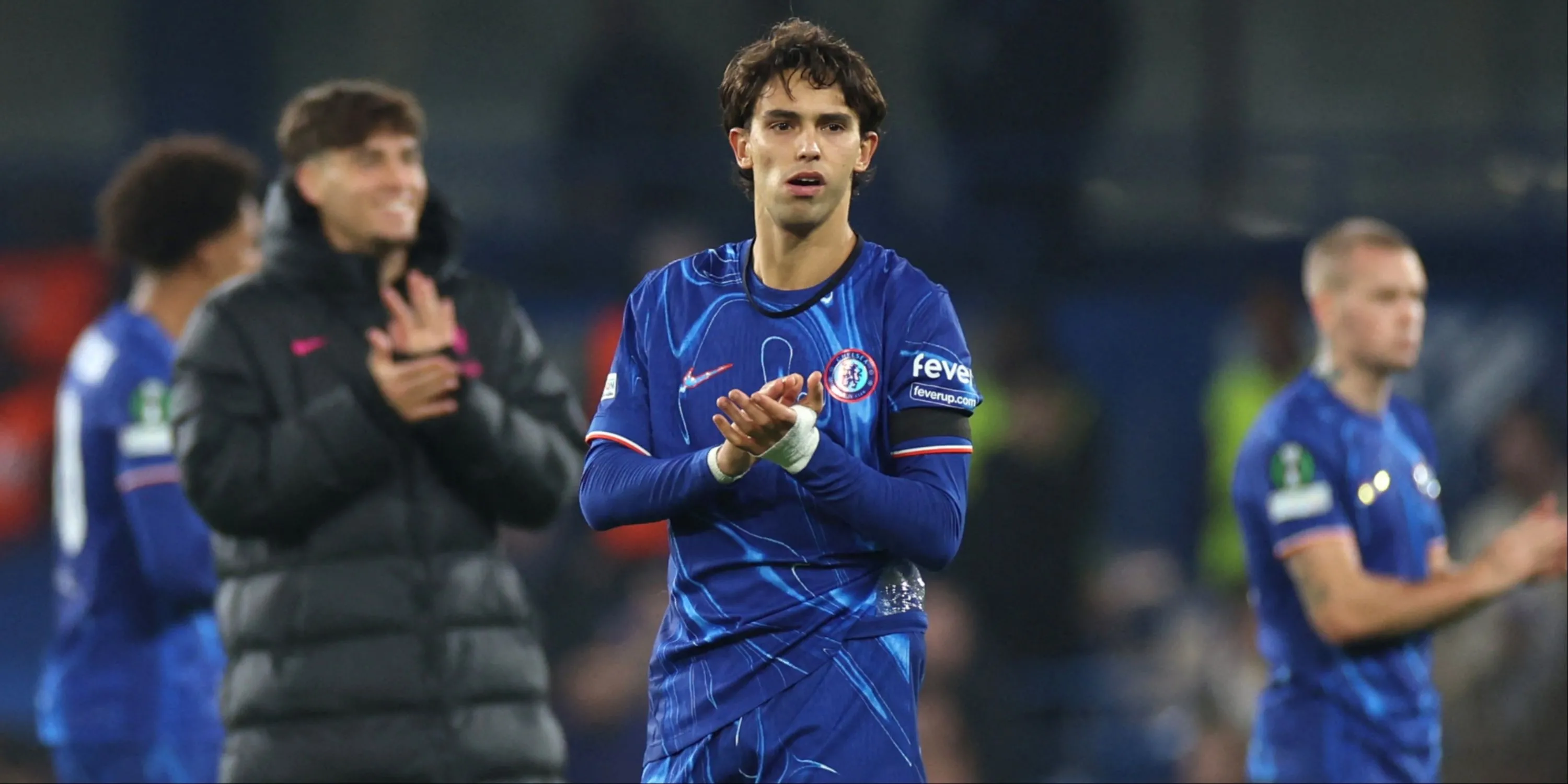 Tiền đạo João Félix trong màu áo Chelsea, chuẩn bị rời đội bóng để trở về Benfica.