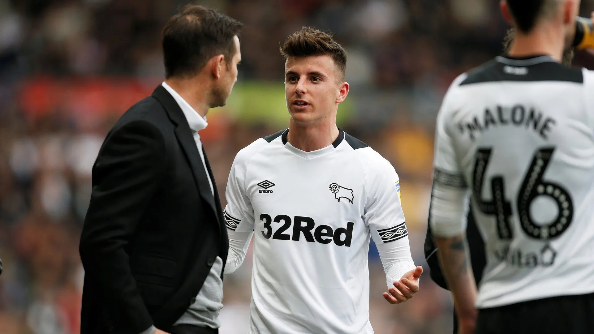 Frank Lampard chỉ đạo Mason Mount tại Derby County