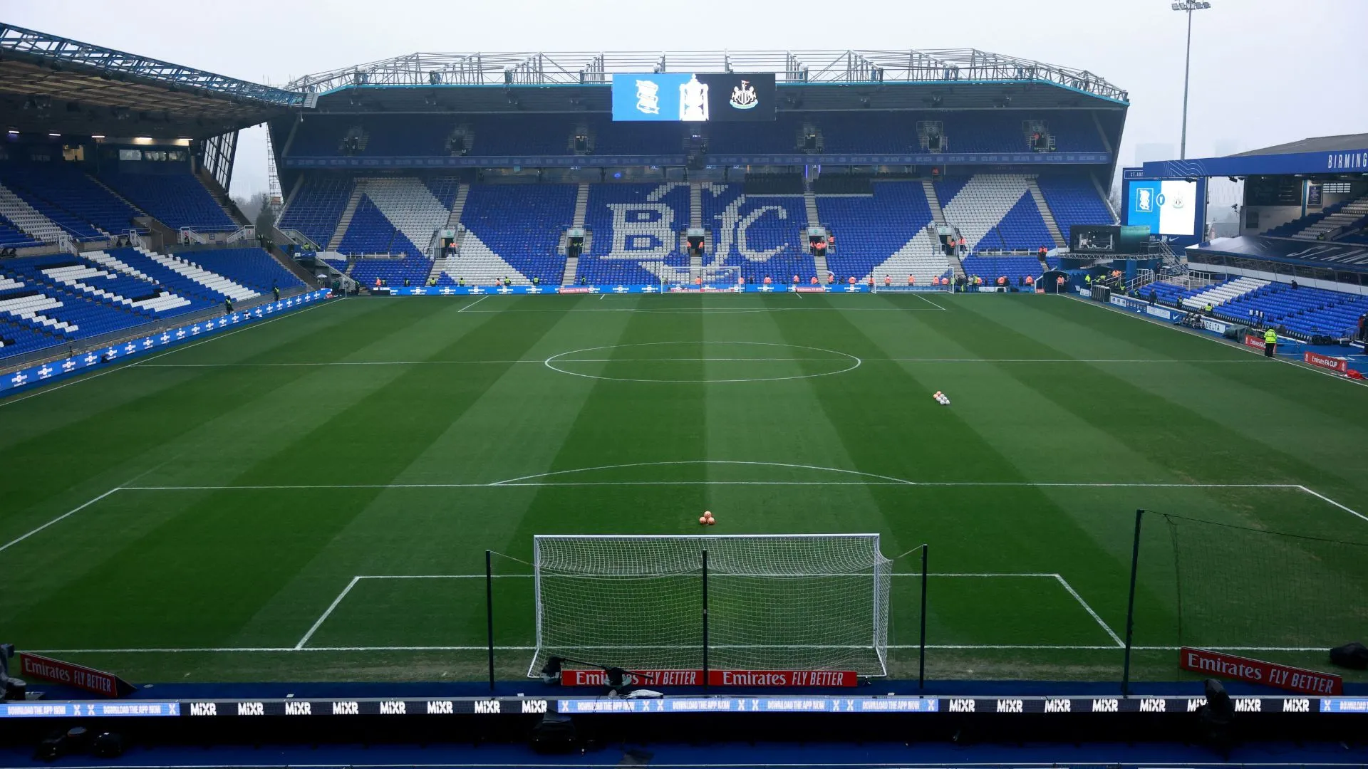 Sân St Andrew's của Birmingham City tràn ngập không khí ngày trở lại Championship