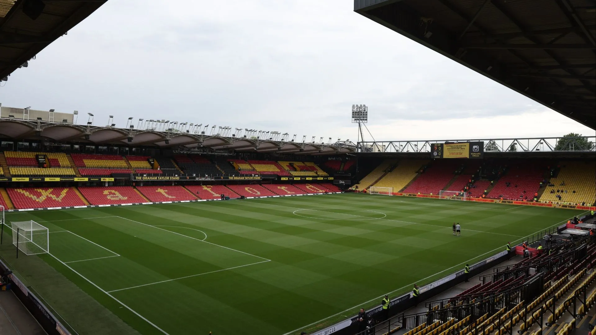 Sân Vicarage Road của Watford, nơi chứng kiến nhiều thăng trầm của 'Ong Bắp Cày'