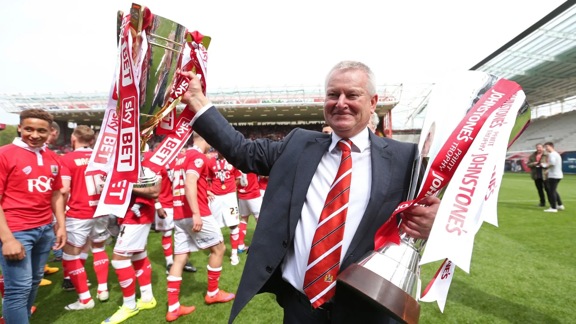 Steve Lansdown, ông chủ tận tâm và kiến trúc sư của sự phát triển Bristol City