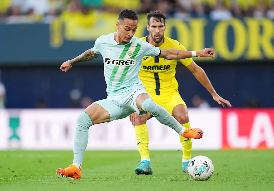 Antony Ghi Hai Bàn Đưa Betis Giữ Vững Vị Trí Top 4 La Liga