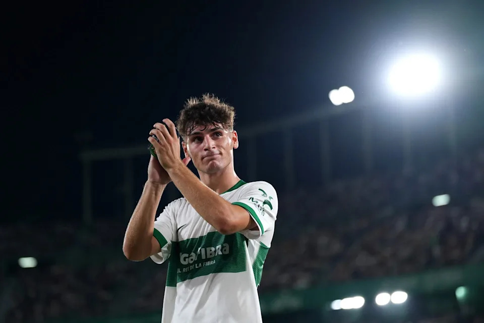 Barcelona Nhắm Đến Tài Năng Tiền Vệ 20 Tuổi Rodrigo Mendoza