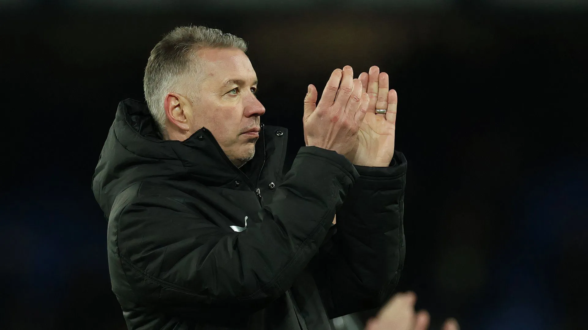 Darren Ferguson tranh thủ chỉ đạo khi còn dẫn dắt Peterborough United