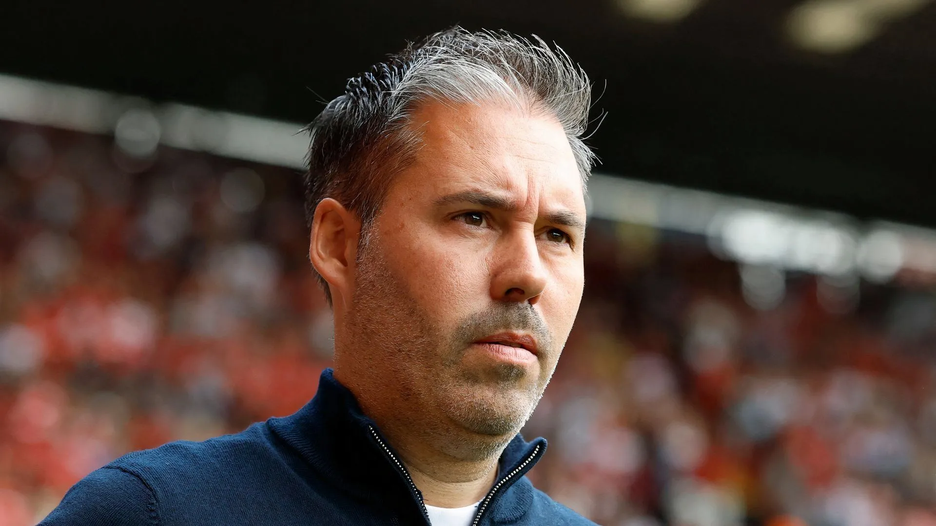 Đội hình Leicester City tại King Power với nhiều cầu thủ thuộc các kỷ nguyên khác nhau, cần tái cơ cấu để tạo tính liên kết