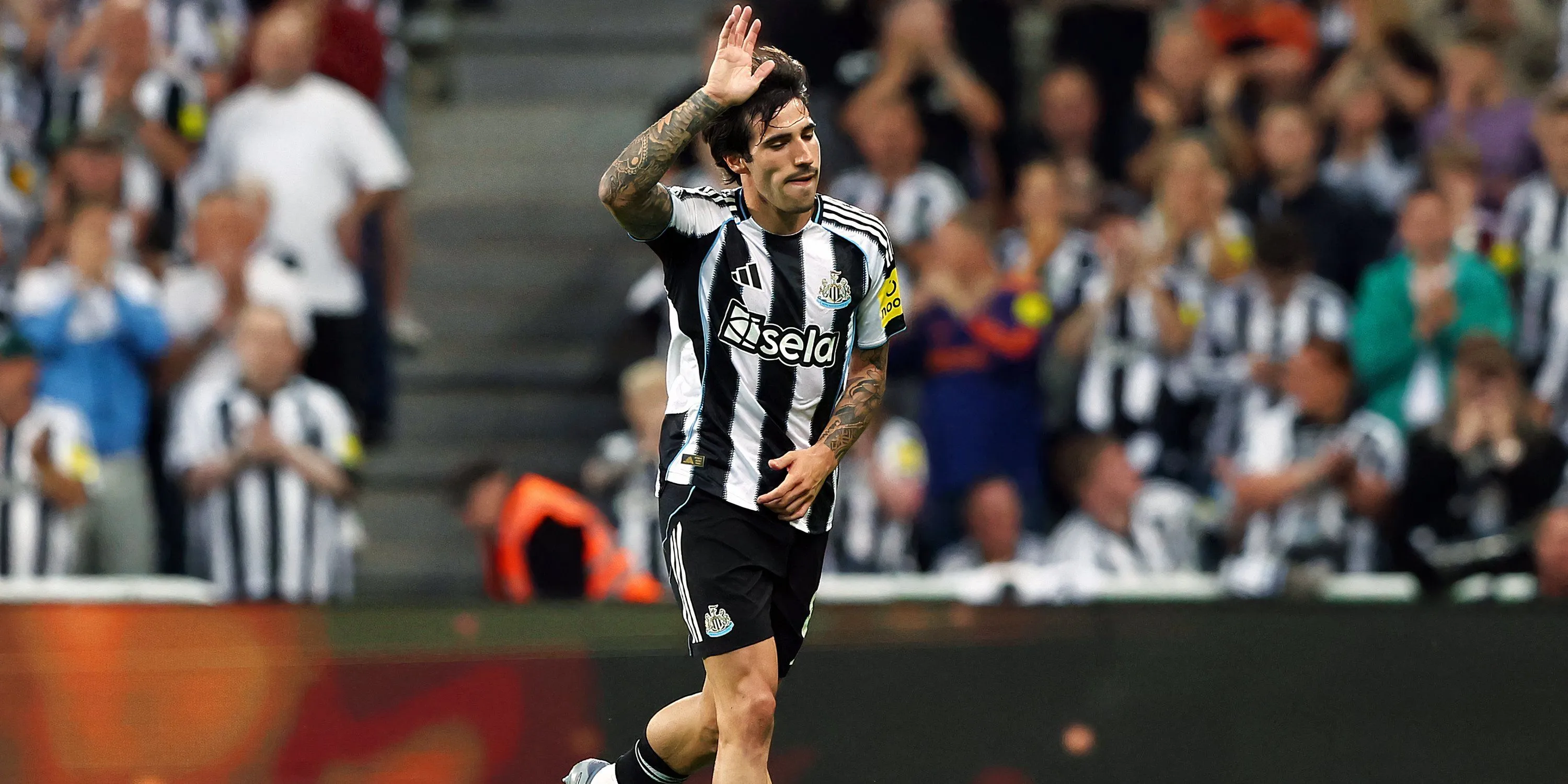 Sandro Tonali trong màu áo Newcastle, biểu tượng của sự cam kết dài hạn