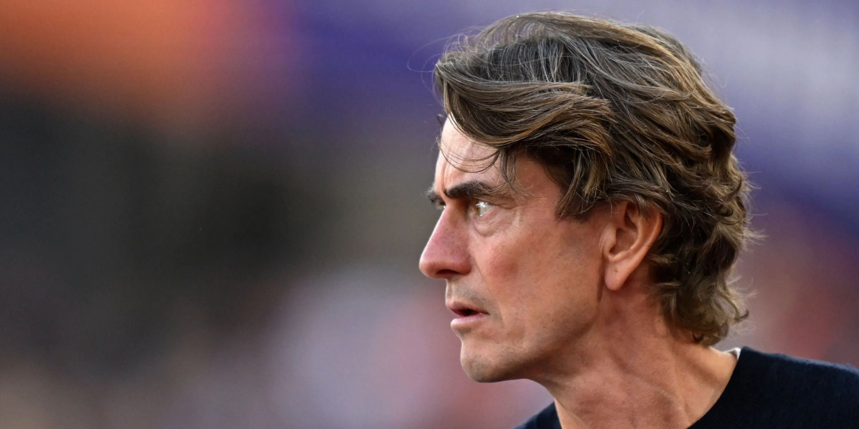 Thomas Frank theo dõi học trò trên sân tập, kiến tạo lứa cầu thủ trẻ tại Spurs